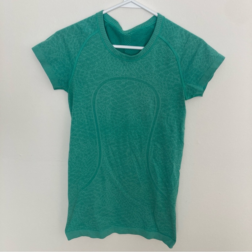 Lululemon swiftly tech Tshirt green size 6